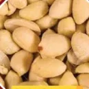 Peeled white peanuts